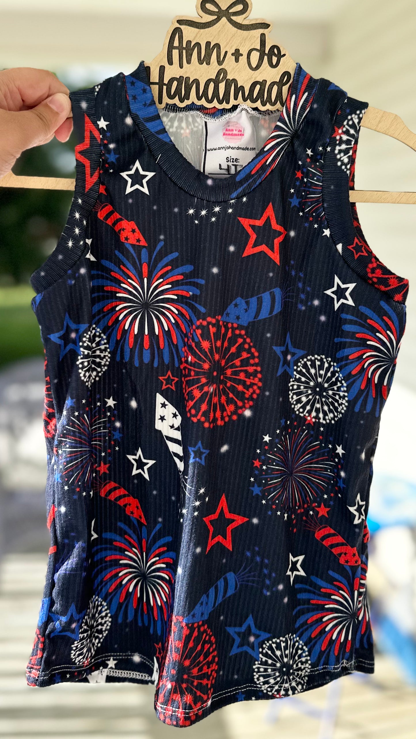 4T Fireworks Tank